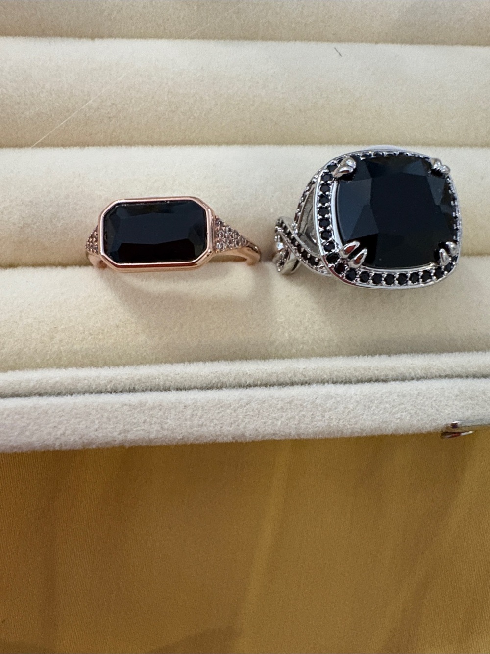 Elegant Black Stone Cocktail Ring - Women's Fashion Jewelry